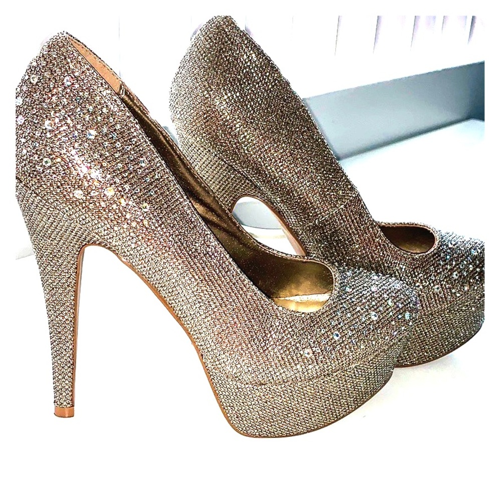 Size 8, Style:Lianne-20, Champagne Glitter Mesh